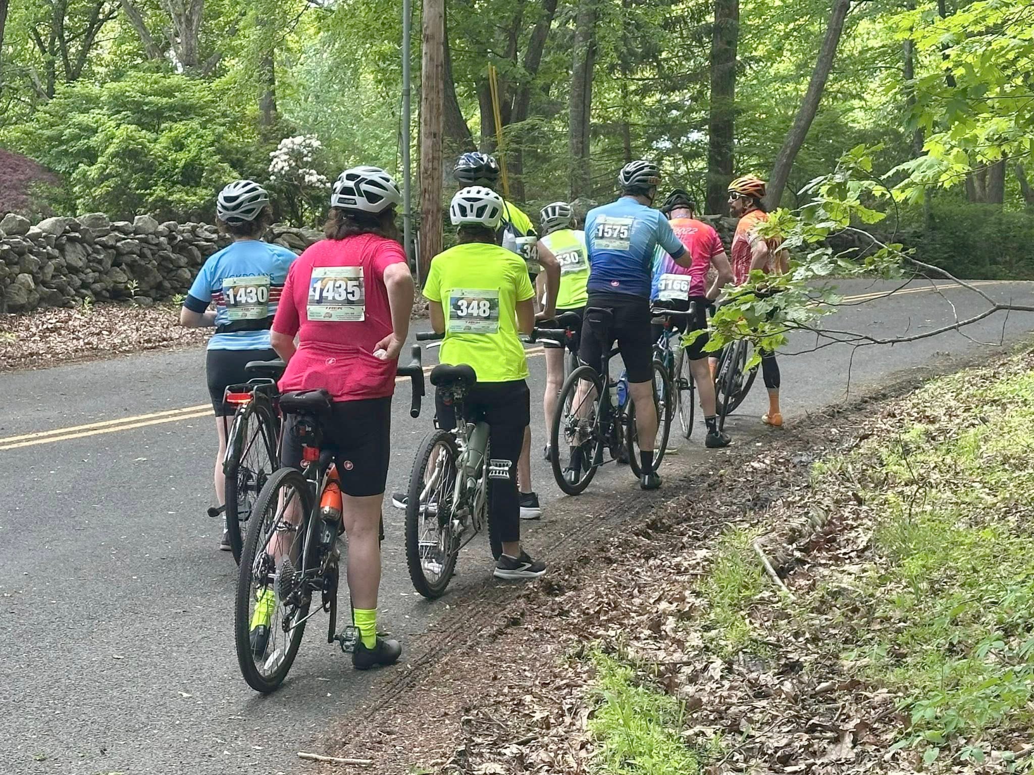 2025 participants taking a breather on Bayberry Lane - Photo Lee Rivera