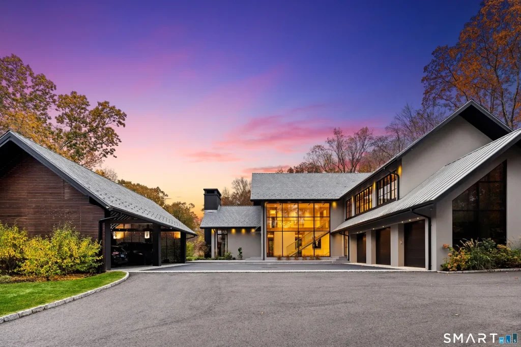 319 Bayberry Lane - Photo SmartMLS, Inc.