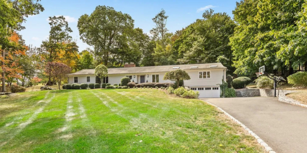 8 Manitou Road - Photo SmartMLS, Inc.