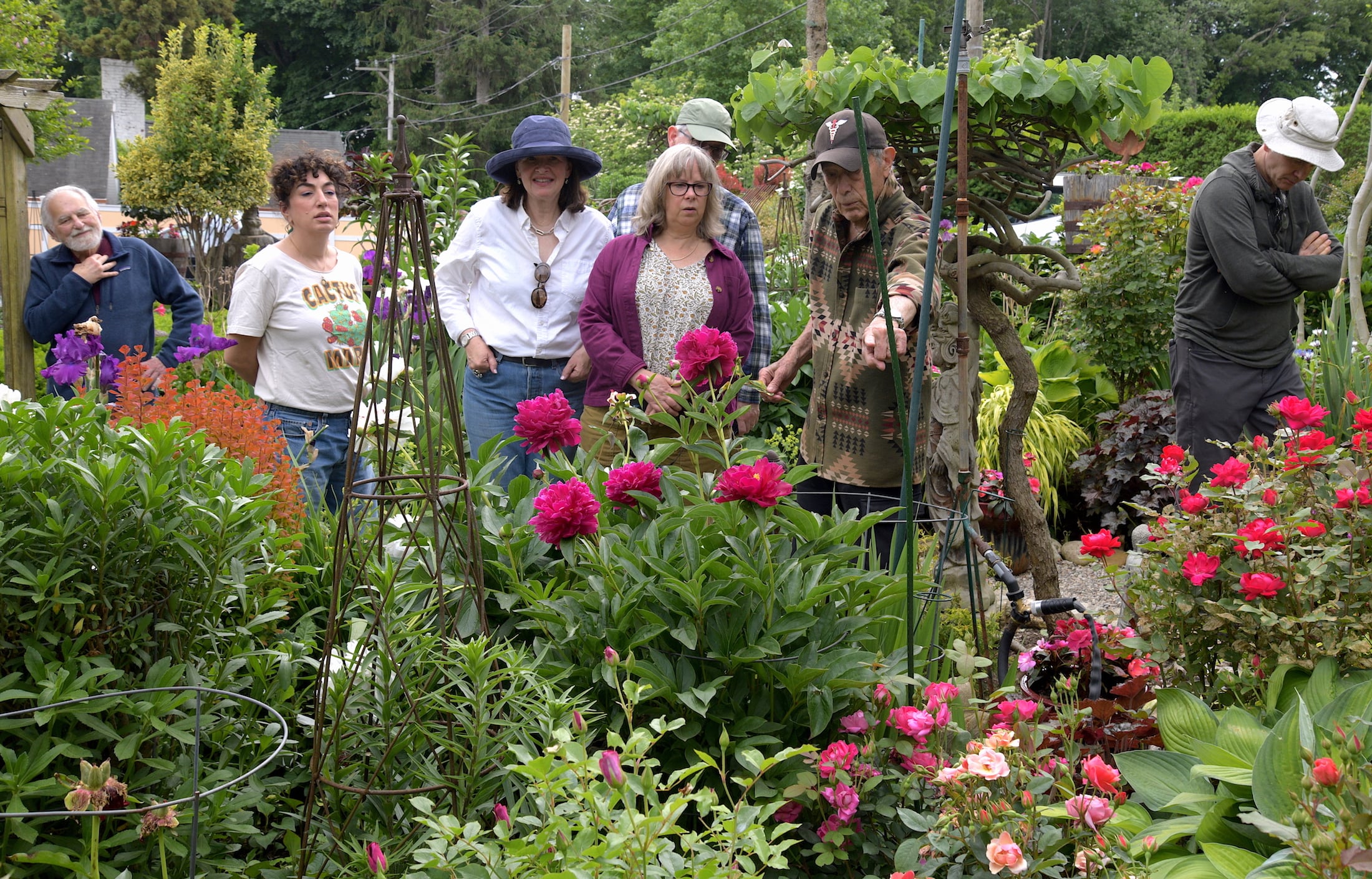Dr. Lippman sharing planting info with guests