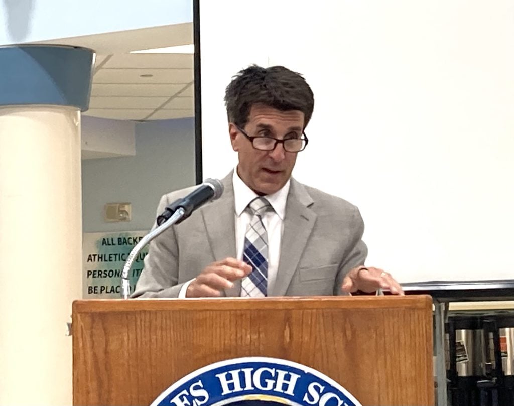 Superintendent Thomas Scarise - Photo Linda Conner Lambeck