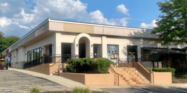 Sprouts Farmers Market plan hits snag over Post Road East façade