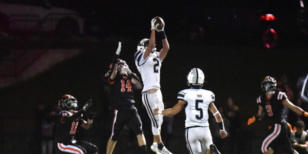 Staples football defeats Ridgefield