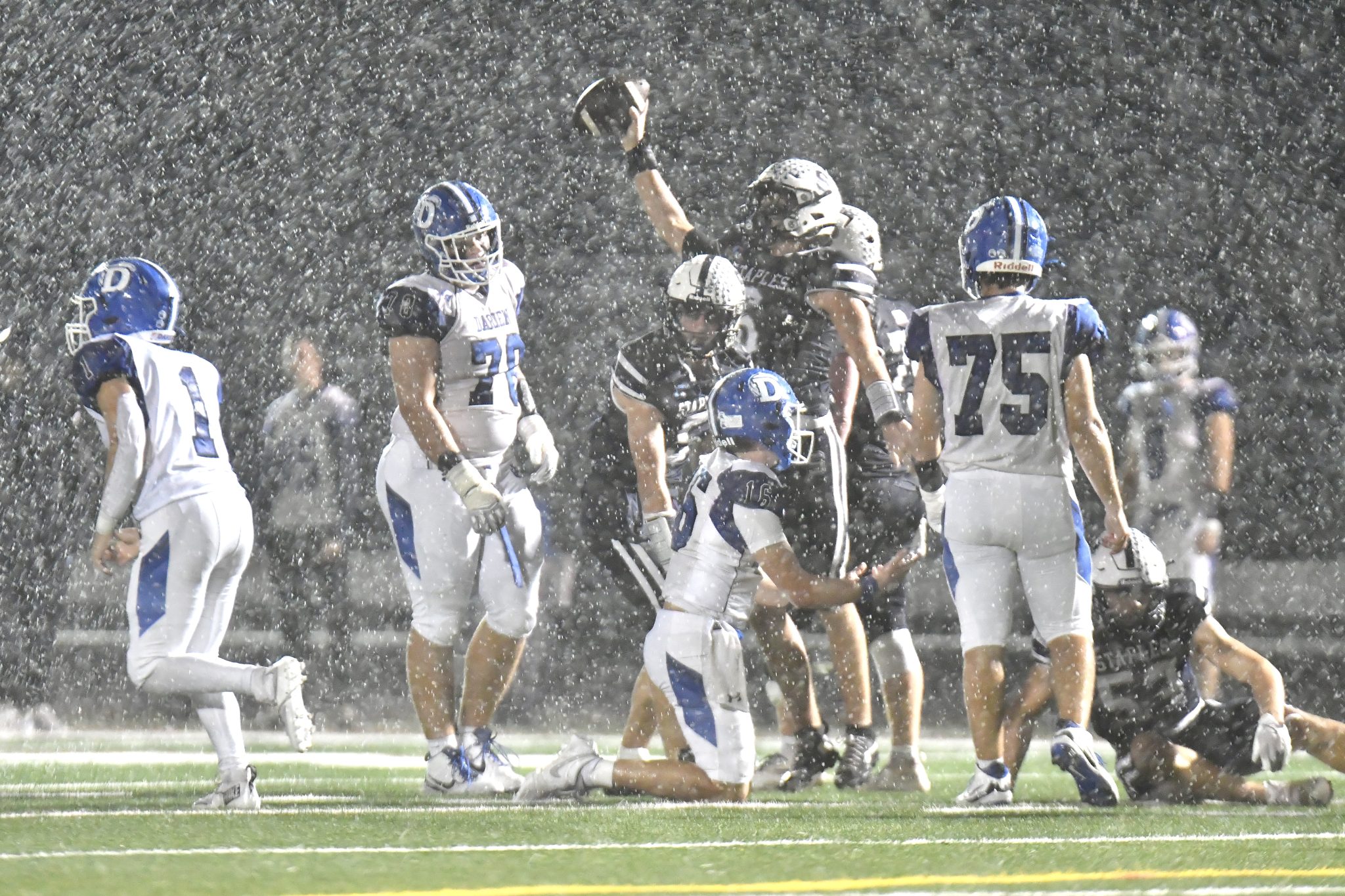 Westport Journal | Staples football defeats Darien 20-0